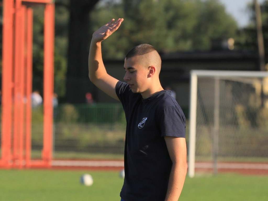 IV liga: Unia wreszcie wygrała, Kryształ zremisował