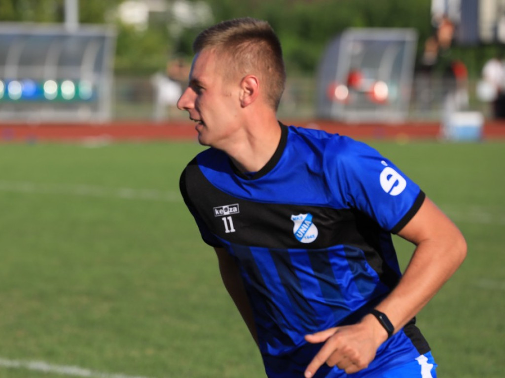 IV liga: Unia wreszcie wygrała, Kryształ zremisował