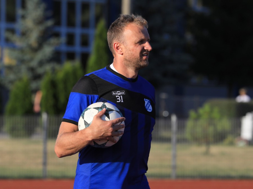 IV liga: Unia wreszcie wygrała, Kryształ zremisował