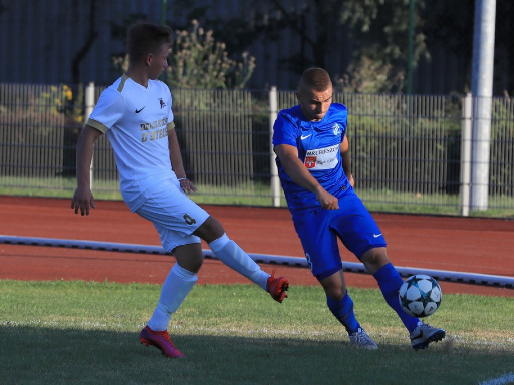 IV liga: Unia wreszcie wygrała, Kryształ zremisował