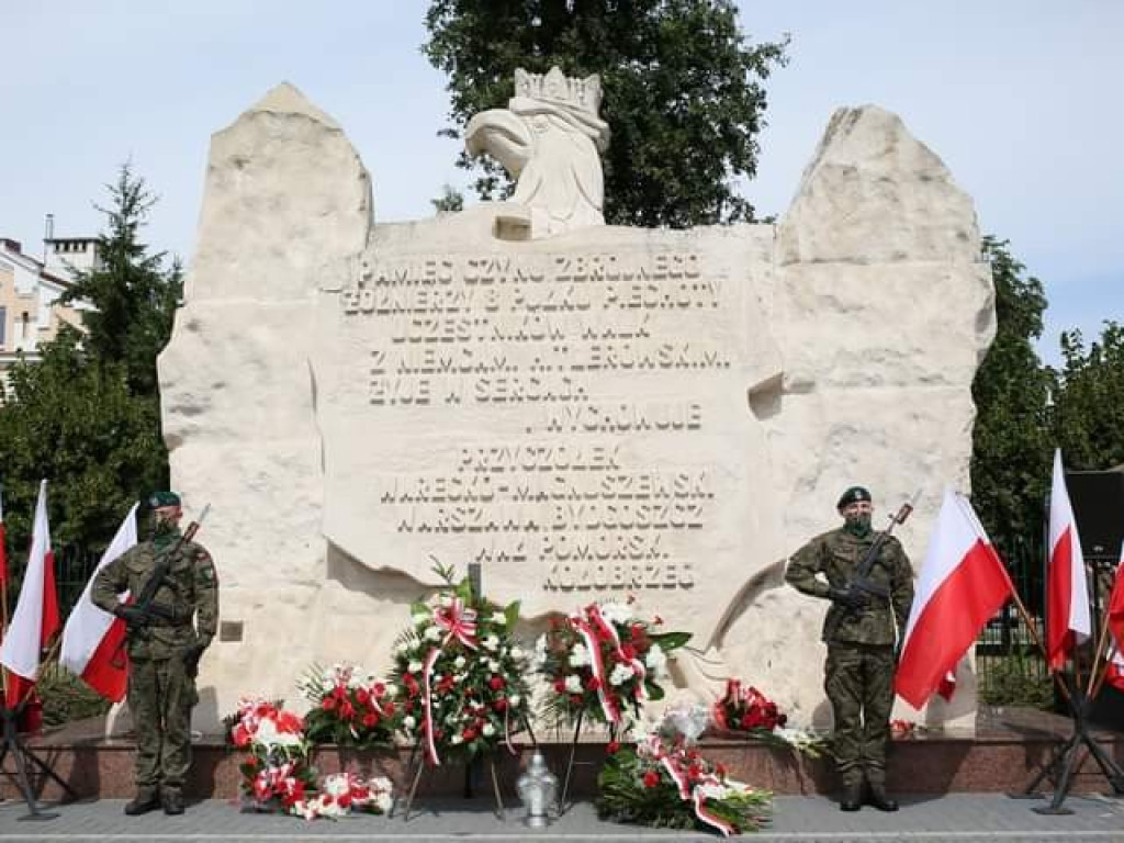 Światowy Związek Żołnierzy AK na hrubieszowskich obchodach Święta Wojska Polskiego