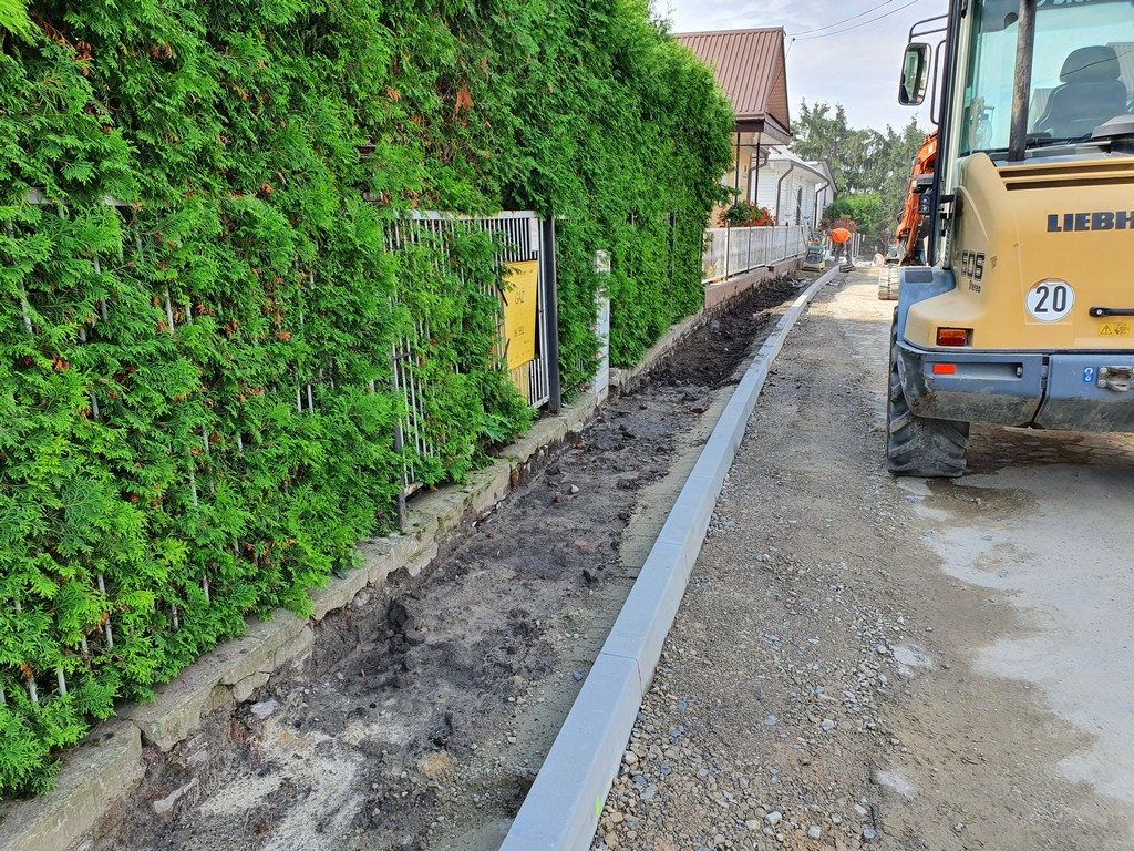 Hrubieszów: Trwa przebudowa ulicy Podzamcze