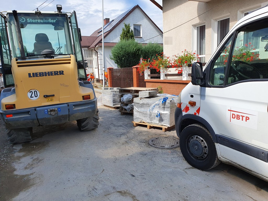Hrubieszów: Trwa przebudowa ulicy Podzamcze