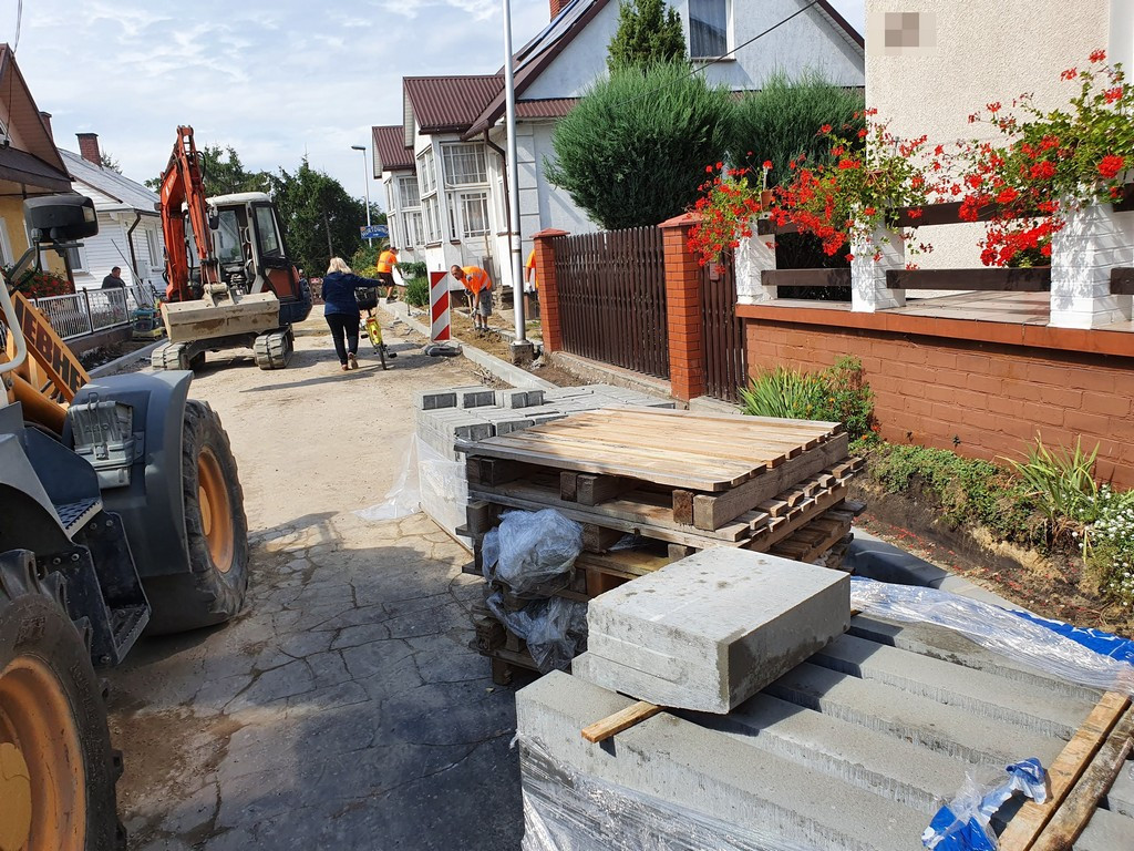 Hrubieszów: Trwa przebudowa ulicy Podzamcze