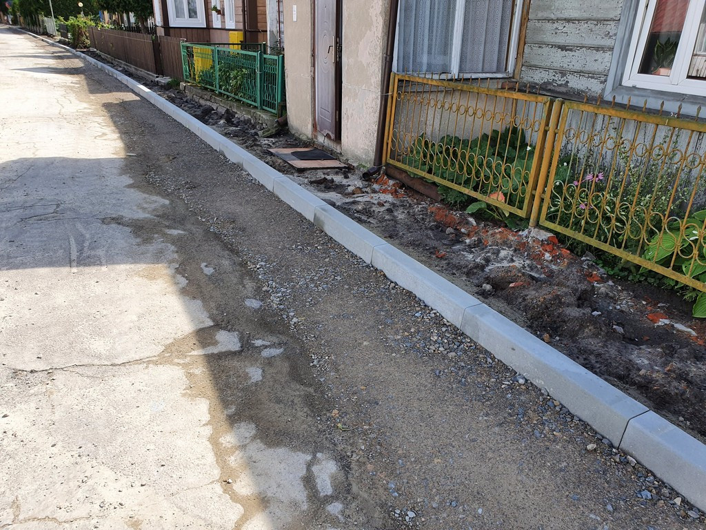 Hrubieszów: Trwa przebudowa ulicy Podzamcze