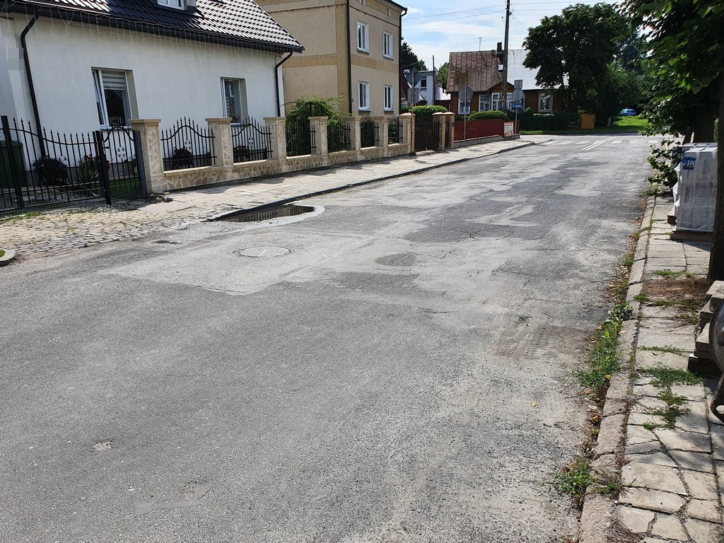 Hrubieszów: Trwa przebudowa ulicy Podzamcze