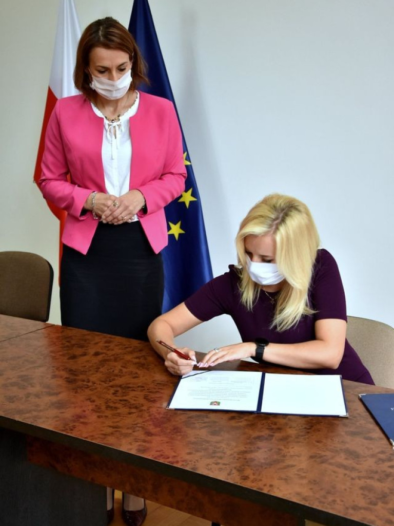 Szkoły ponadpodstawowe przygotowane do roku szkolnego, awanse nauczycieli