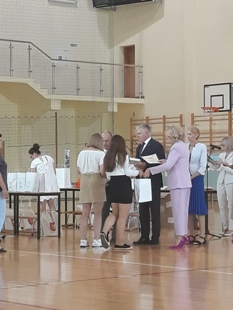 Staszic: Laureatki konkursu o Bitwie Warszawskiej 1920