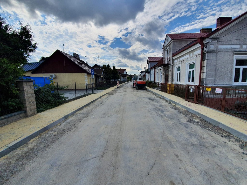 Hrubieszów: Przebudowa ulicy Podzamcze - ZDJĘCIA