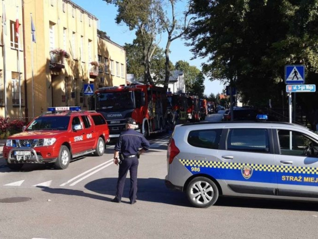 Hrubieszów: Sarin w starostwie - relacja z akcji i zdjęcia