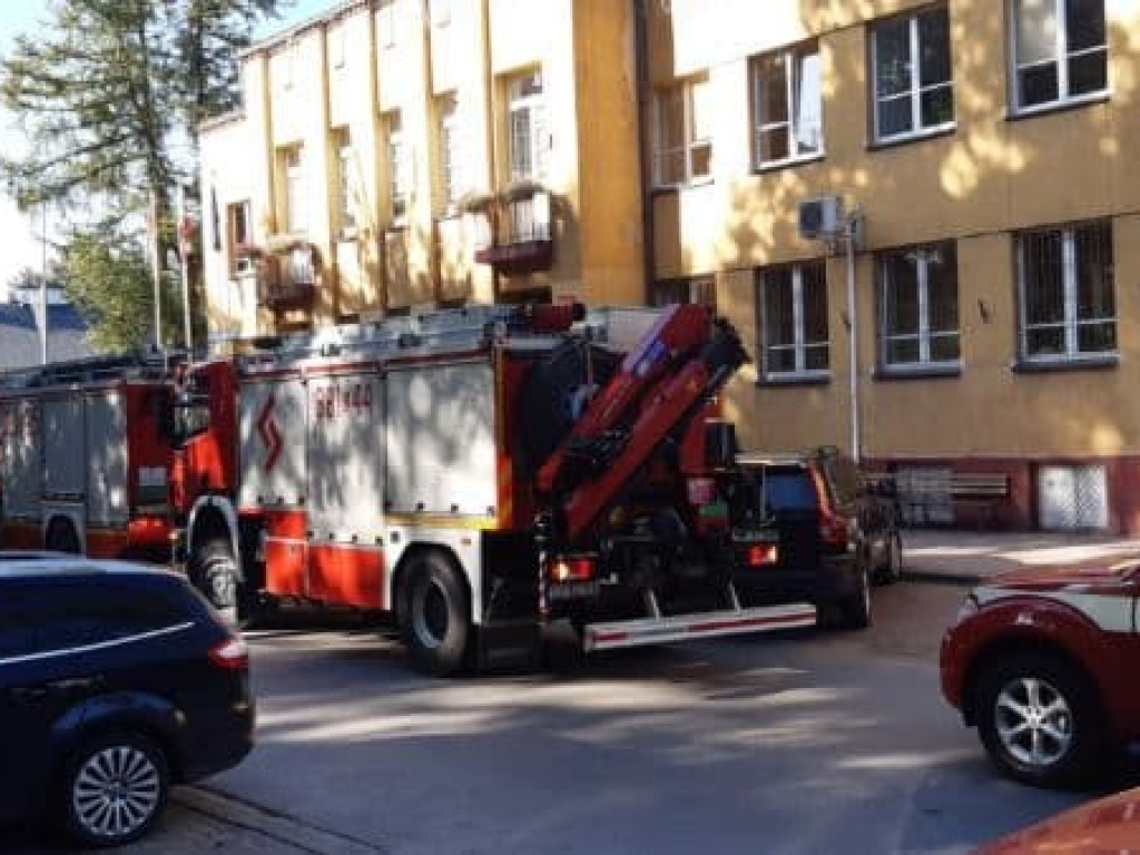 Hrubieszów: Sarin w starostwie - relacja z akcji i zdjęcia