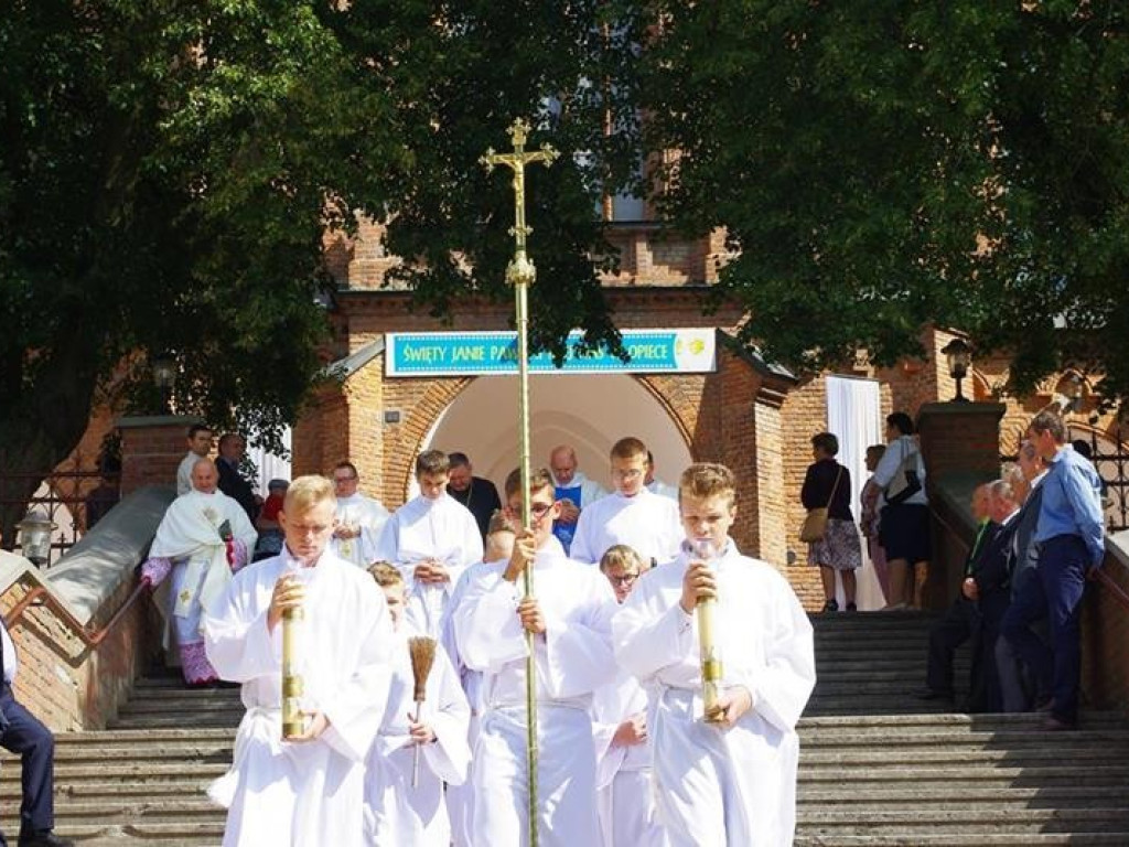 Święto Plonów w gminie Trzeszczany. Odsłonięcie pomnika 100-lecia Odzyskania Niepodległości
