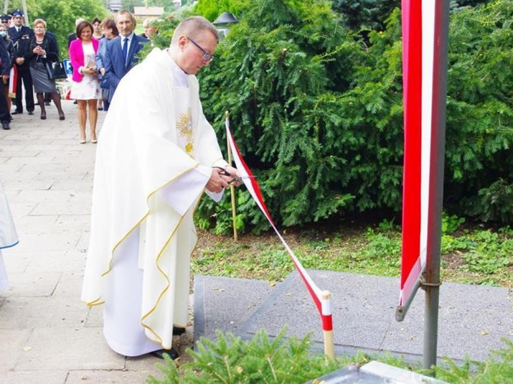 Święto Plonów w gminie Trzeszczany. Odsłonięcie pomnika 100-lecia Odzyskania Niepodległości