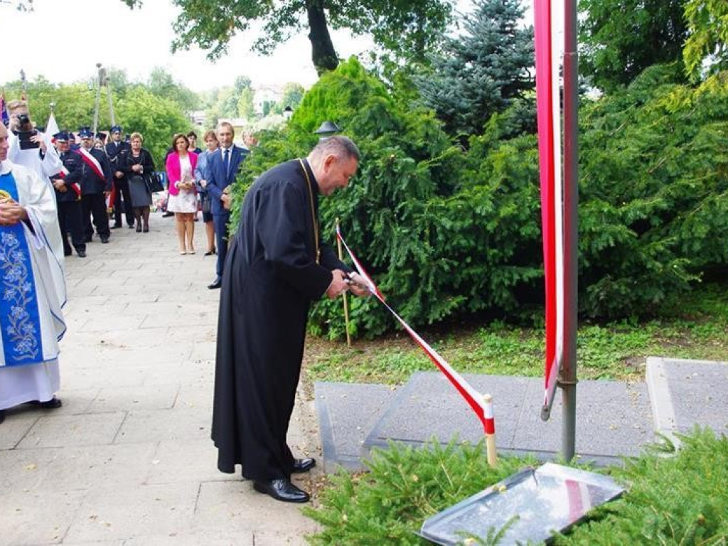 Święto Plonów w gminie Trzeszczany. Odsłonięcie pomnika 100-lecia Odzyskania Niepodległości