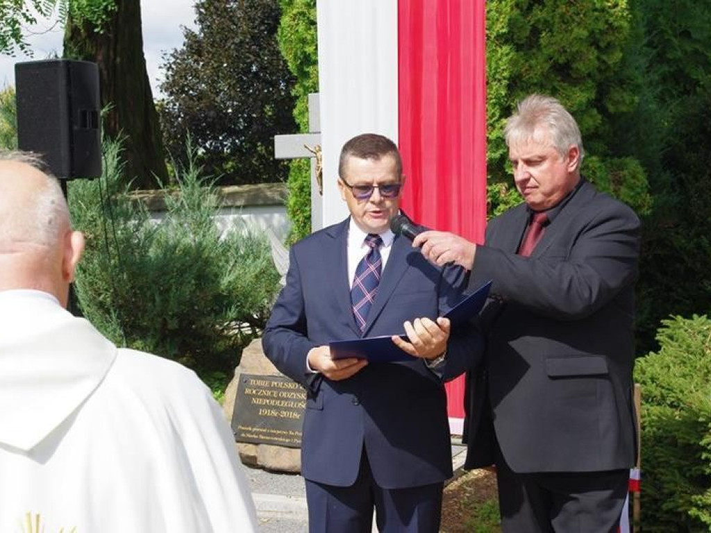 Święto Plonów w gminie Trzeszczany. Odsłonięcie pomnika 100-lecia Odzyskania Niepodległości