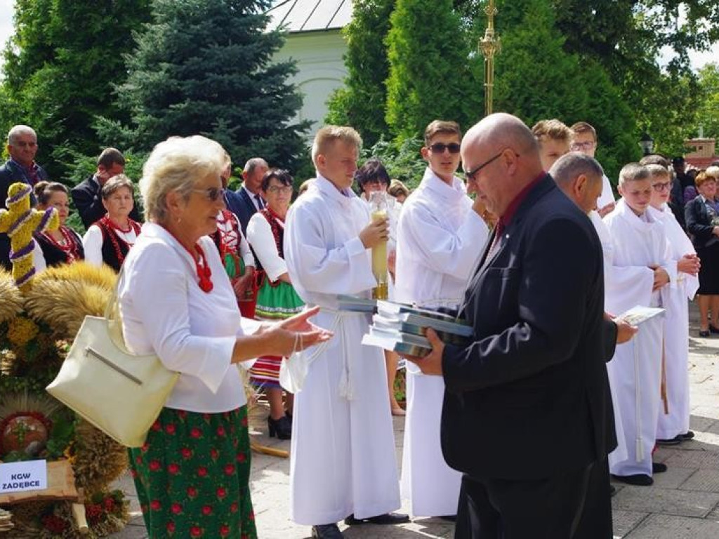 Święto Plonów w gminie Trzeszczany. Odsłonięcie pomnika 100-lecia Odzyskania Niepodległości