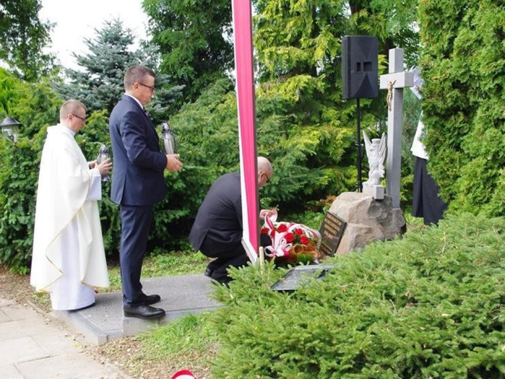 Święto Plonów w gminie Trzeszczany. Odsłonięcie pomnika 100-lecia Odzyskania Niepodległości