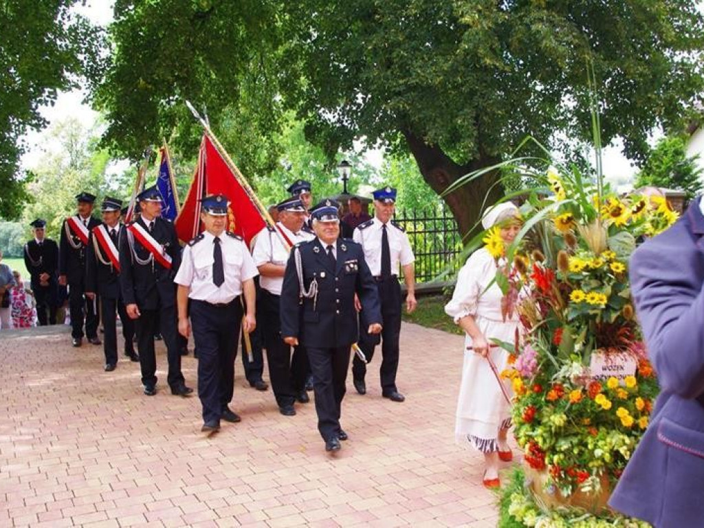 Święto Plonów w gminie Trzeszczany. Odsłonięcie pomnika 100-lecia Odzyskania Niepodległości