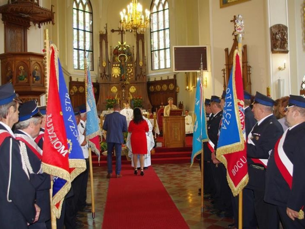 Święto Plonów w gminie Trzeszczany. Odsłonięcie pomnika 100-lecia Odzyskania Niepodległości