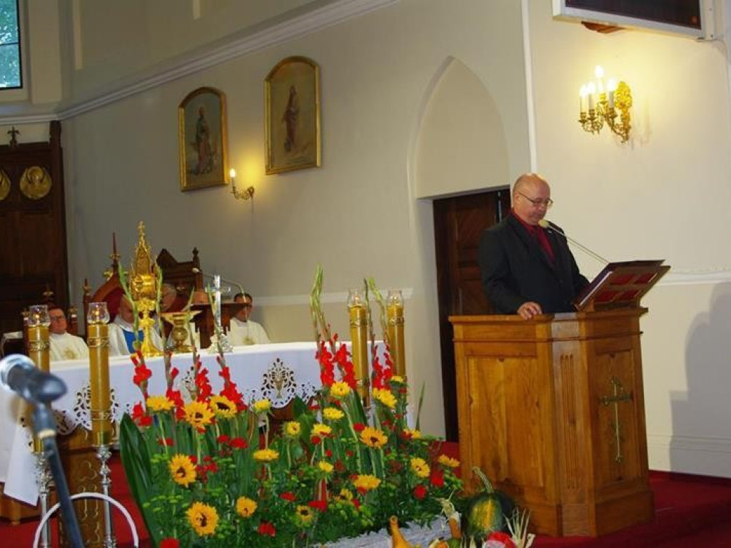 Święto Plonów w gminie Trzeszczany. Odsłonięcie pomnika 100-lecia Odzyskania Niepodległości