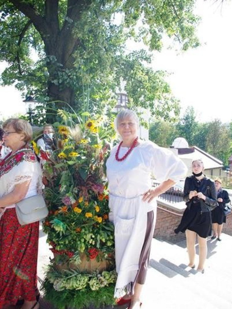 Święto Plonów w gminie Trzeszczany. Odsłonięcie pomnika 100-lecia Odzyskania Niepodległości