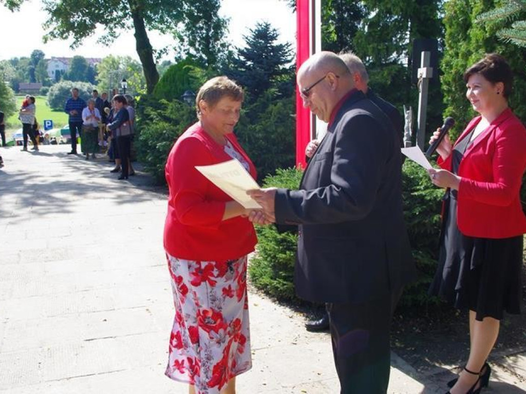 Święto Plonów w gminie Trzeszczany. Odsłonięcie pomnika 100-lecia Odzyskania Niepodległości