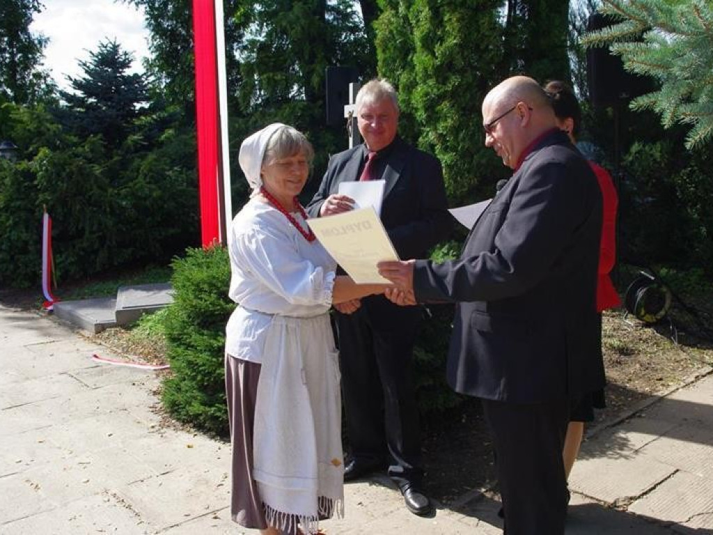 Święto Plonów w gminie Trzeszczany. Odsłonięcie pomnika 100-lecia Odzyskania Niepodległości