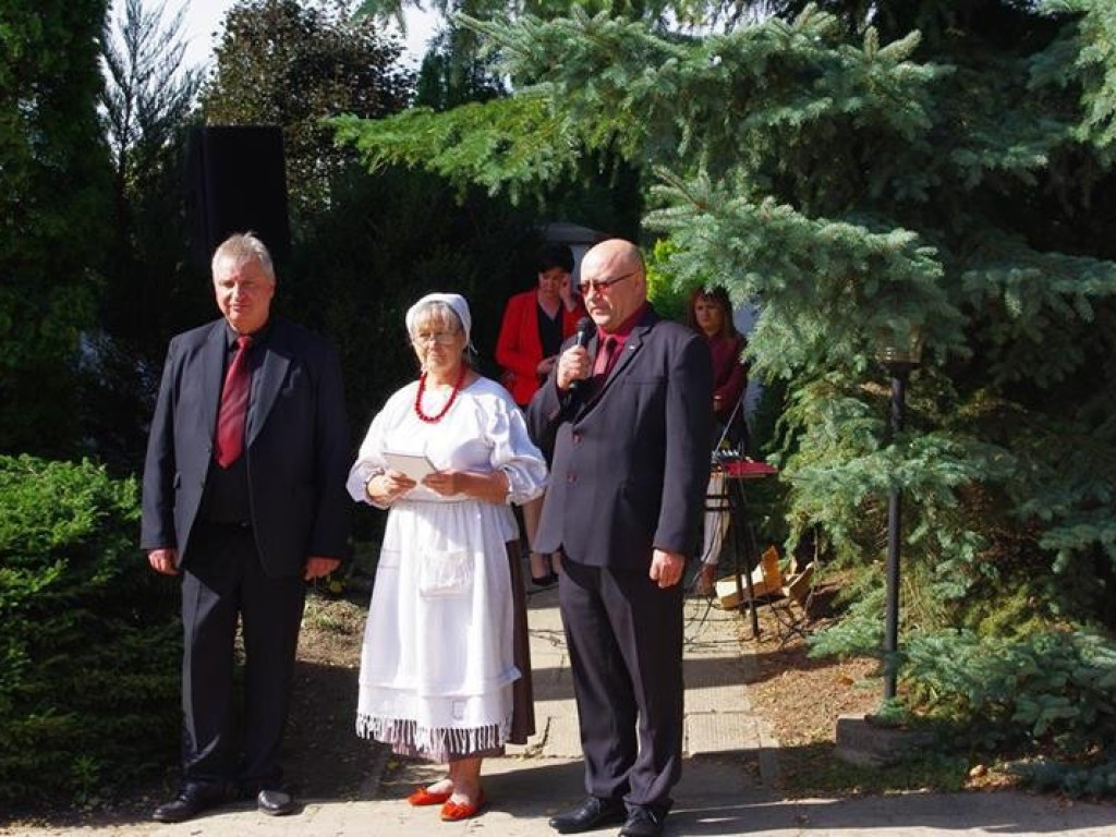 Święto Plonów w gminie Trzeszczany. Odsłonięcie pomnika 100-lecia Odzyskania Niepodległości