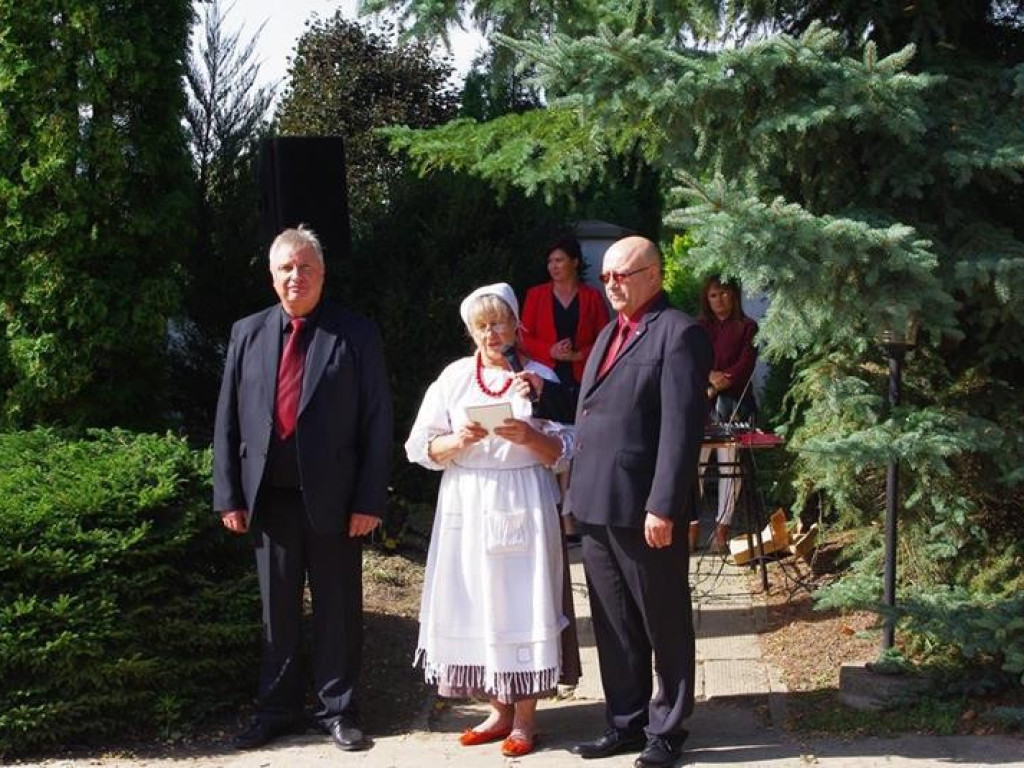 Święto Plonów w gminie Trzeszczany. Odsłonięcie pomnika 100-lecia Odzyskania Niepodległości