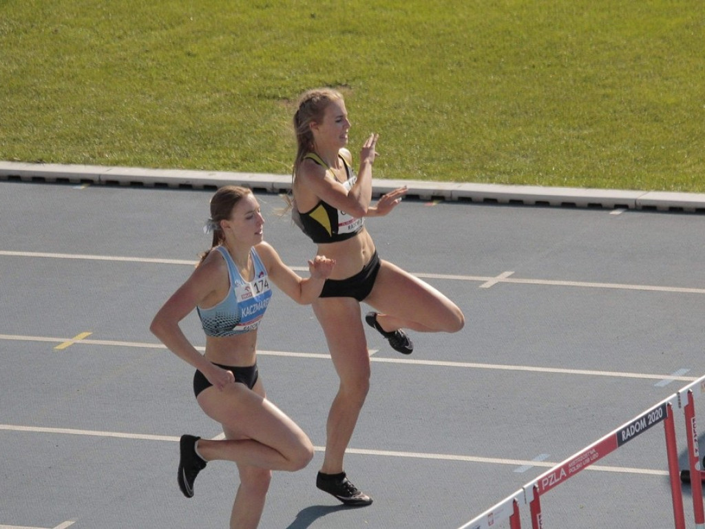 Mistrzostwa Polski Juniorek w LA. Wysokie umiejętności Karoliny Gajewskiej i sztafety 4 x 100 m dziewcząt nagrodzone medalami!