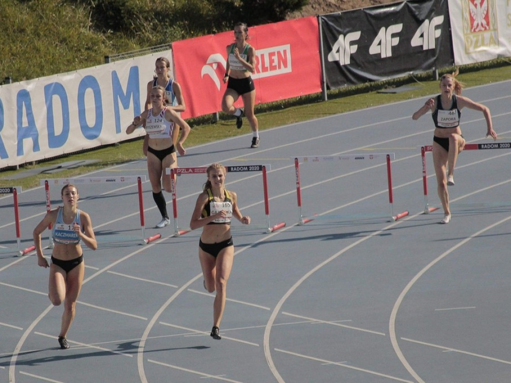 Mistrzostwa Polski Juniorek w LA. Wysokie umiejętności Karoliny Gajewskiej i sztafety 4 x 100 m dziewcząt nagrodzone medalami!