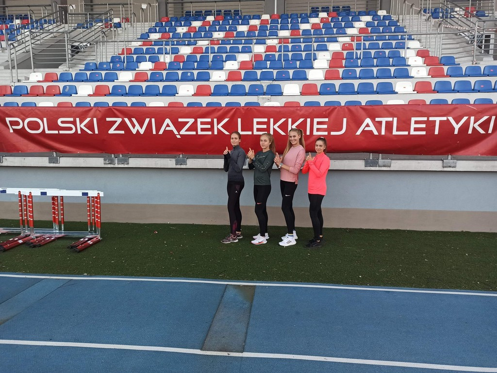 Mistrzostwa Polski Juniorek w LA. Wysokie umiejętności Karoliny Gajewskiej i sztafety 4 x 100 m dziewcząt nagrodzone medalami!
