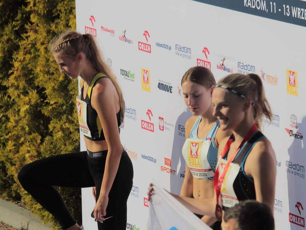 Mistrzostwa Polski Juniorek w LA. Wysokie umiejętności Karoliny Gajewskiej i sztafety 4 x 100 m dziewcząt nagrodzone medalami!
