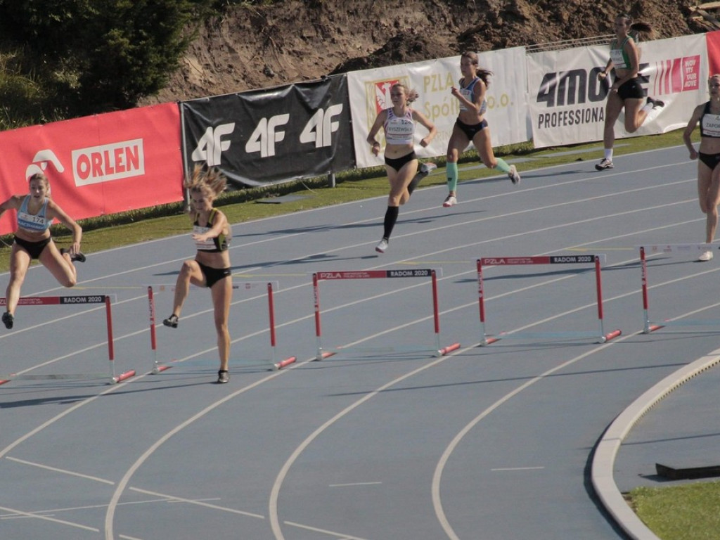 Mistrzostwa Polski Juniorek w LA. Wysokie umiejętności Karoliny Gajewskiej i sztafety 4 x 100 m dziewcząt nagrodzone medalami!