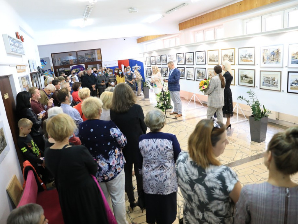 Hrubieszów: Wernisaż wystawy akwareli Rafała Jana Patro, koncert Adama Szabata i Waldemara Korzeniowskiego -ZDJĘCIA