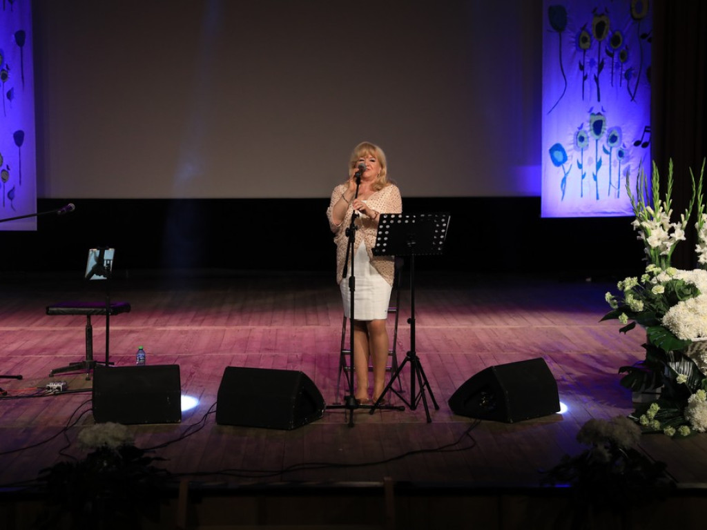 Hrubieszów: Wernisaż wystawy akwareli Rafała Jana Patro, koncert Adama Szabata i Waldemara Korzeniowskiego -ZDJĘCIA