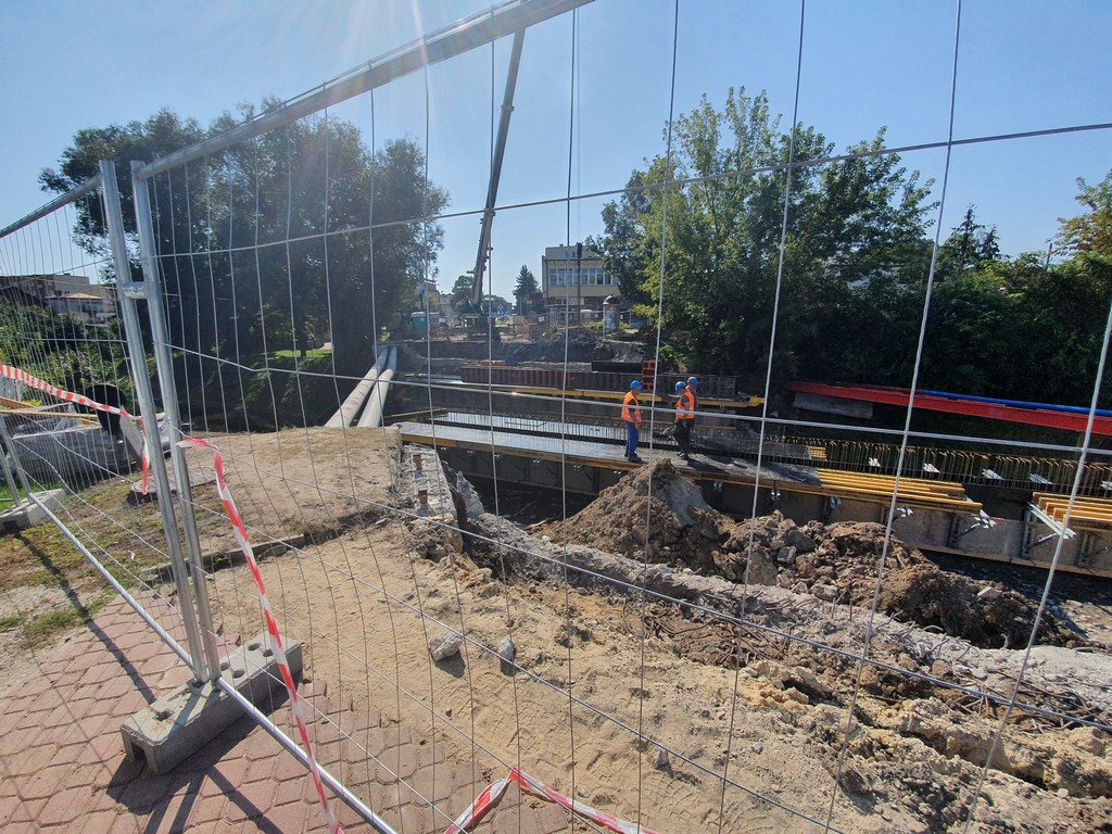 Hrubieszów: Postęp prac przy remoncie mostu na Ludnej - ZDJĘCIA