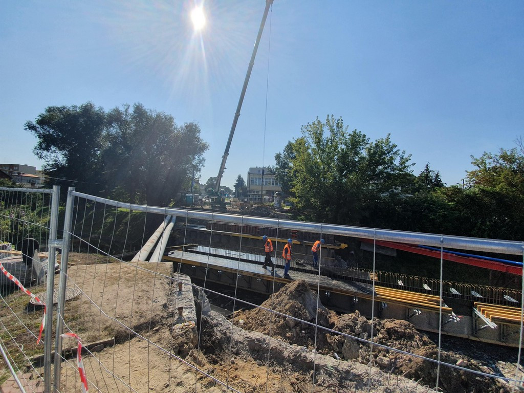Hrubieszów: Postęp prac przy remoncie mostu na Ludnej - ZDJĘCIA
