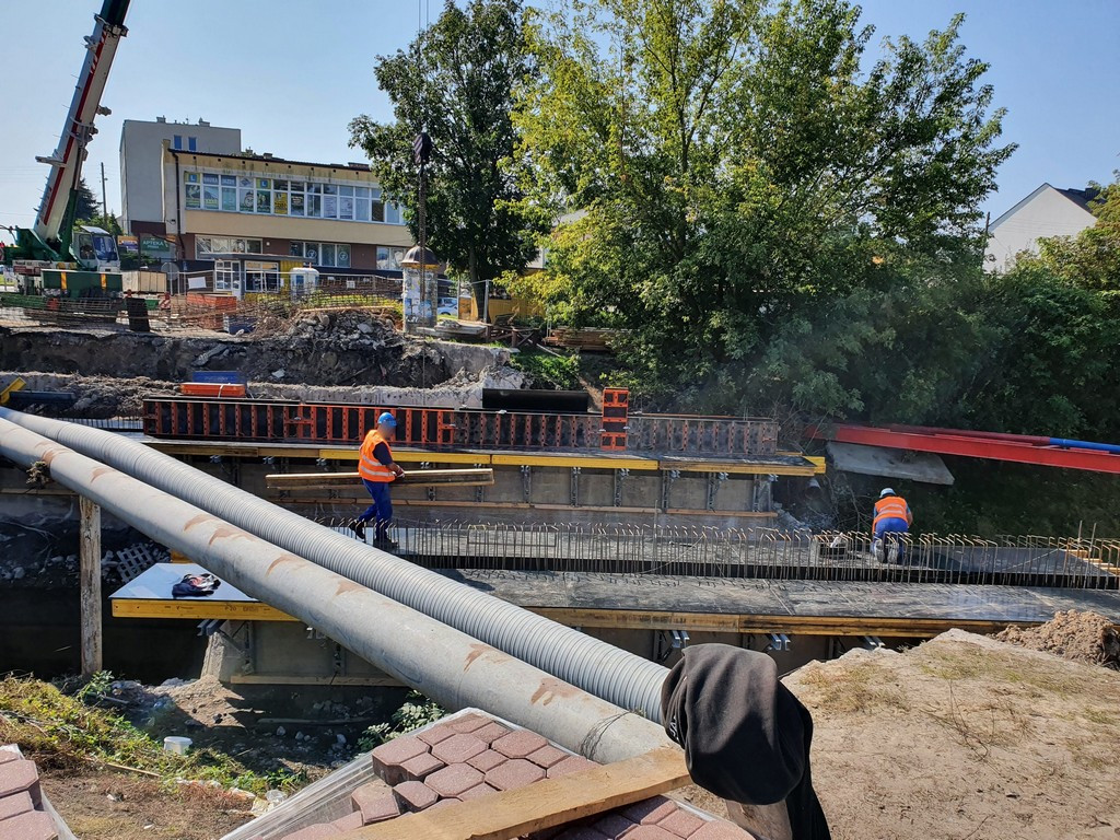 Hrubieszów: Postęp prac przy remoncie mostu na Ludnej - ZDJĘCIA