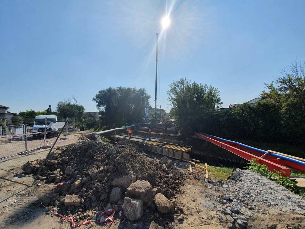 Hrubieszów: Postęp prac przy remoncie mostu na Ludnej - ZDJĘCIA