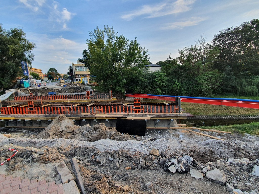 Hrubieszów: Postęp prac przy remoncie mostu na Ludnej - ZDJĘCIA