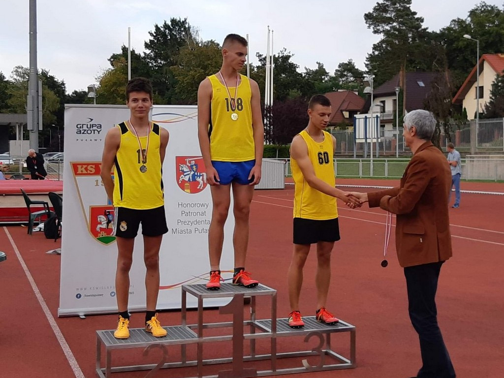 Hrubieszowscy młodzicy na podium Mistrzostw Województwa w lekkiej atletyce!