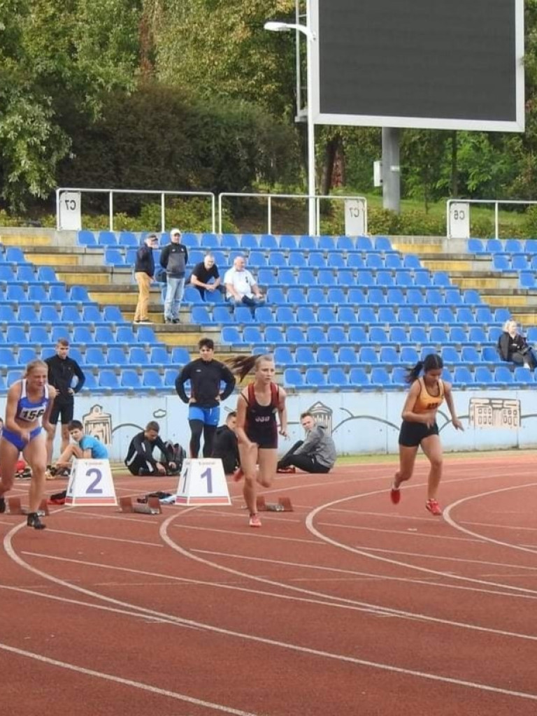 Hrubieszowscy młodzicy na podium Mistrzostw Województwa w lekkiej atletyce!