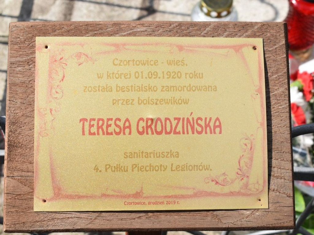 Posadzili kolejne dęby pamięci w Stefankowicach