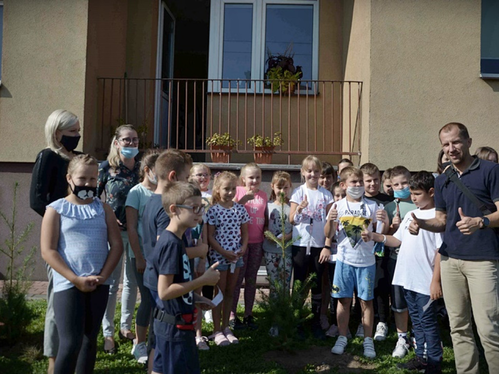 Hrubieszowska Jedynka w akcji #sadziMY - ZDJĘCIA