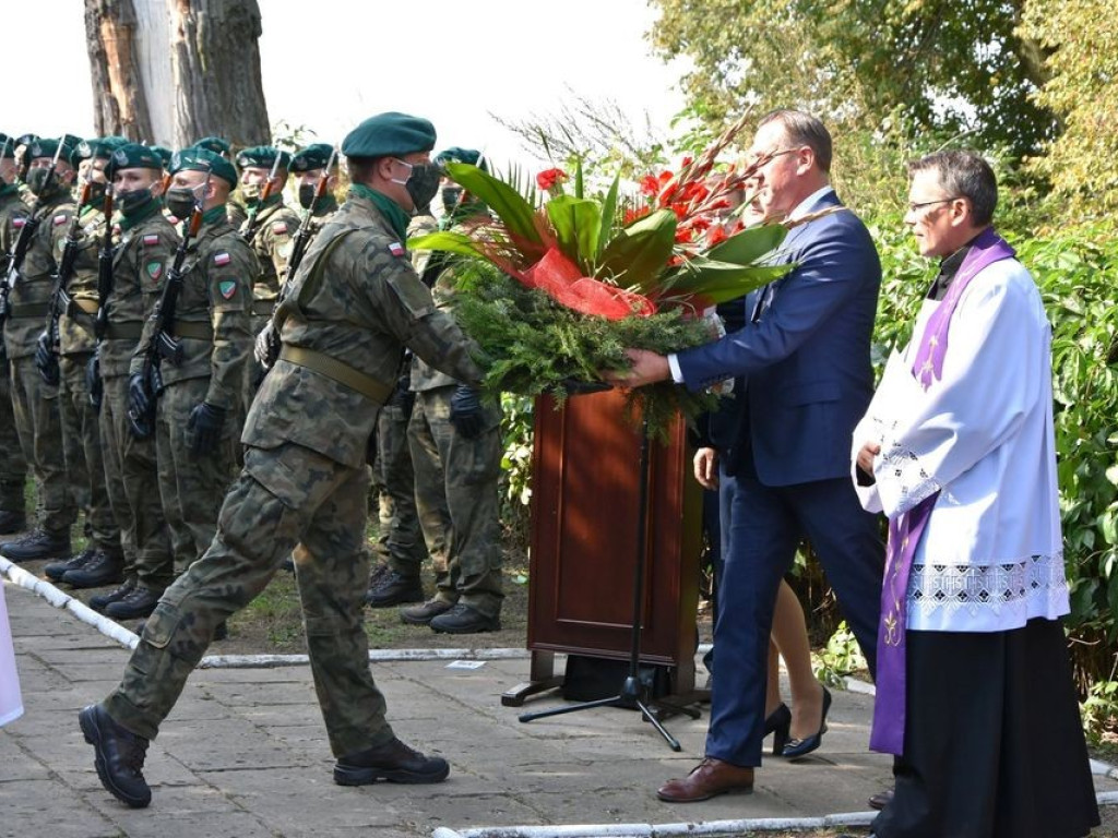 Uroczystości patriotyczne w Husynnem