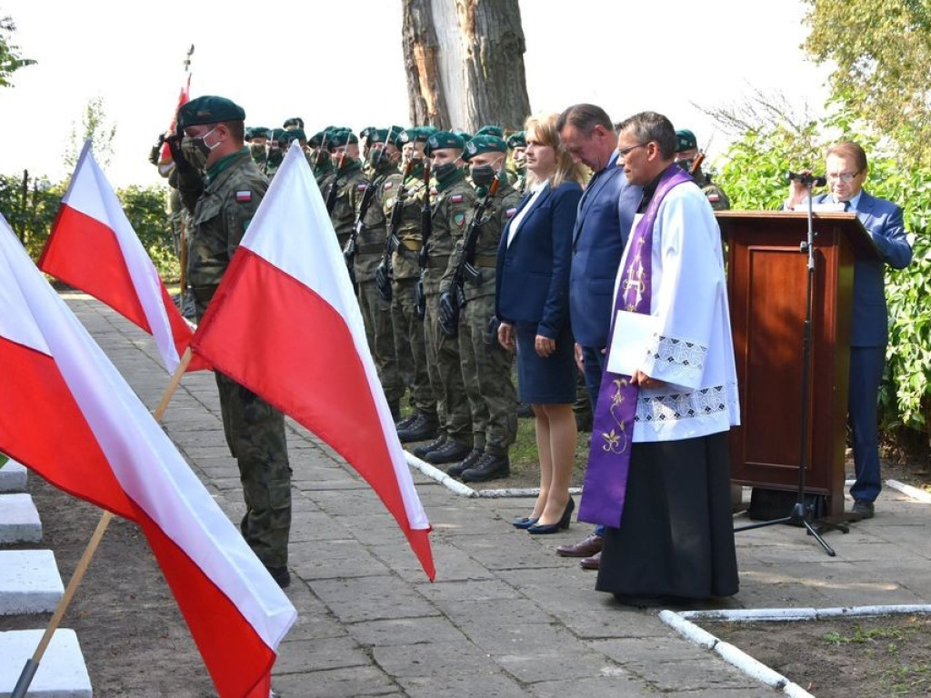 Uroczystości patriotyczne w Husynnem