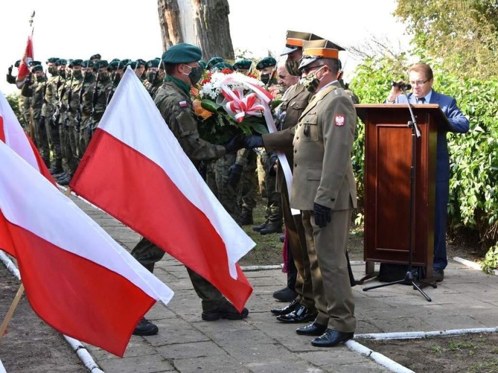 Uroczystości patriotyczne w Husynnem