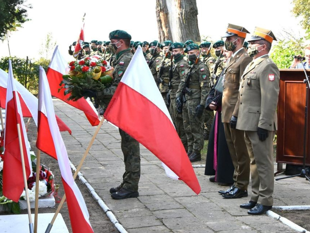 Uroczystości patriotyczne w Husynnem