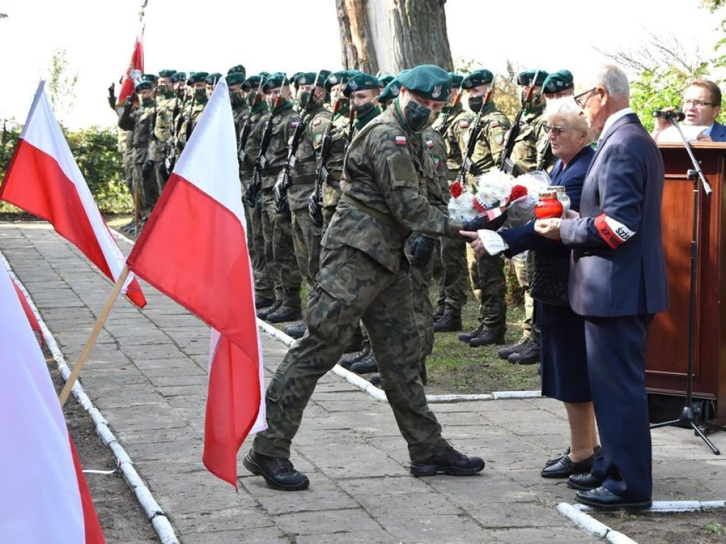 Uroczystości patriotyczne w Husynnem